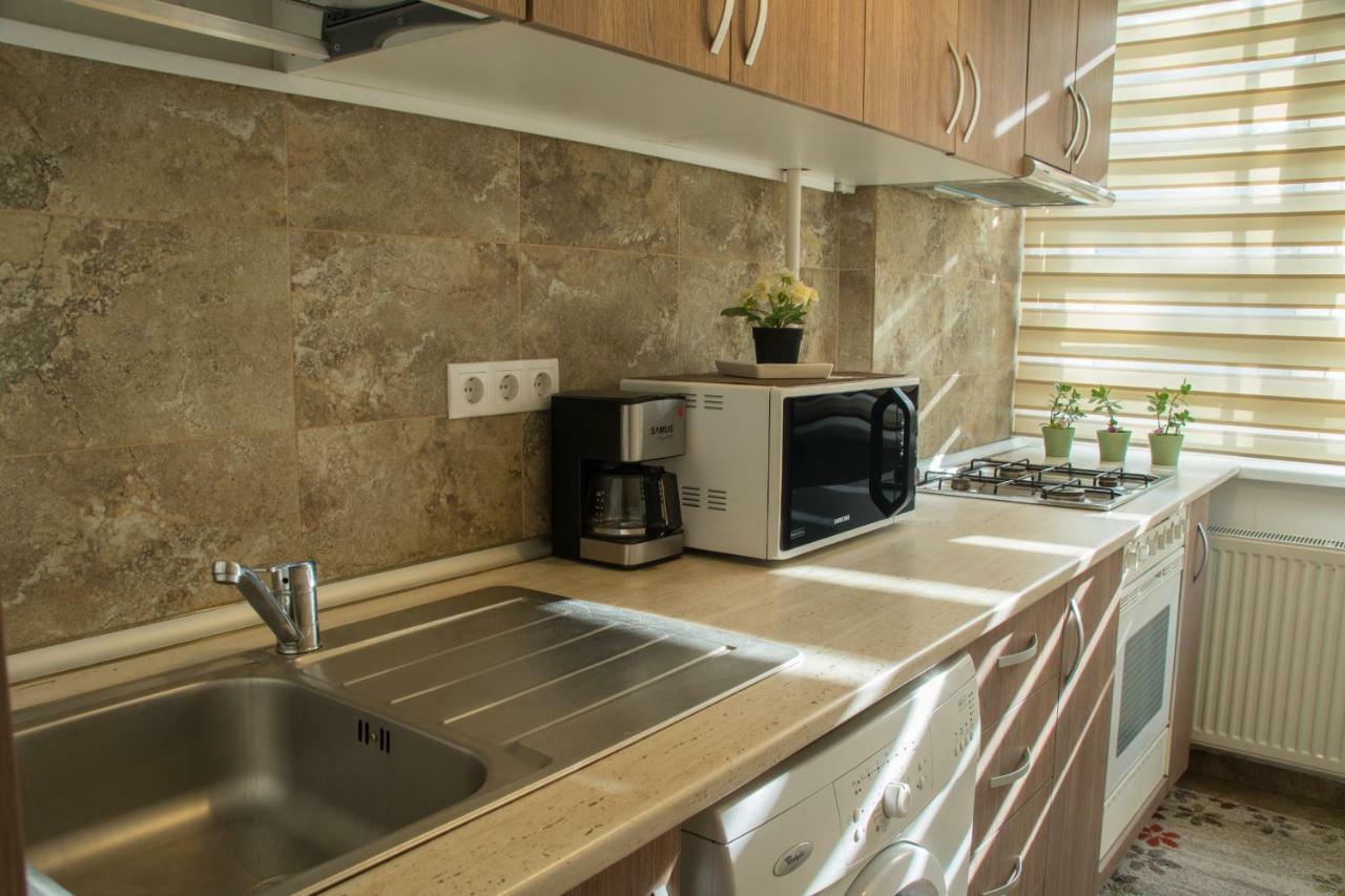 Maxxy Apartments Bucharest Exterior photo